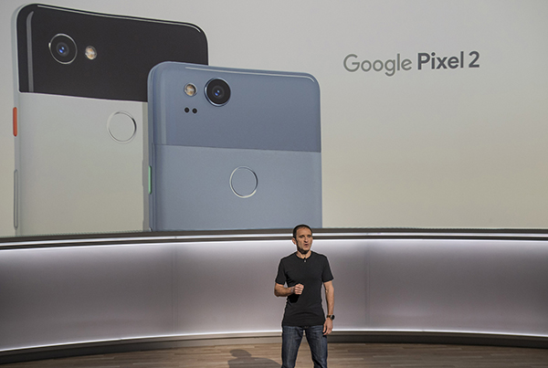 争锋苹果亚马逊，谷歌连发8款硬件：手机笔记本相机一网打尽