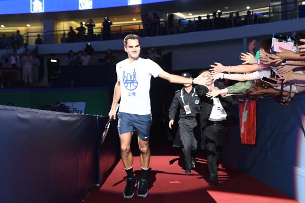 难得一见！费德勒上演瑞士老年迪斯科，重返上海目标夺冠