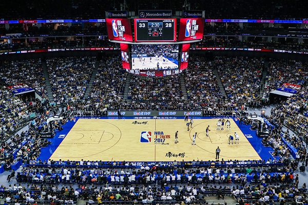 特写｜票价炒高5倍还一票难求，火爆中国赛都要感谢库里吗