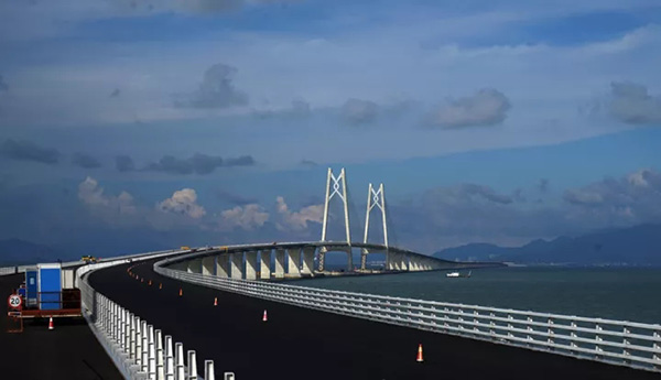 世界级工程港珠澳大桥岛隧总工：老外的漫天要价逼出自主攻关