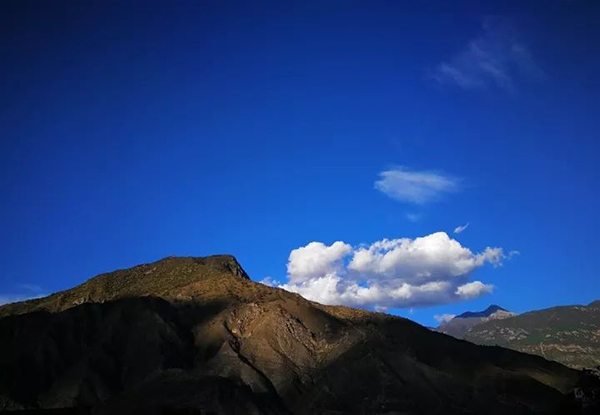 一个藏地作家的业余寻陨记