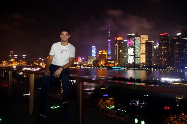 网球混搭外滩美景，这是一份属于上海大师赛的靓丽