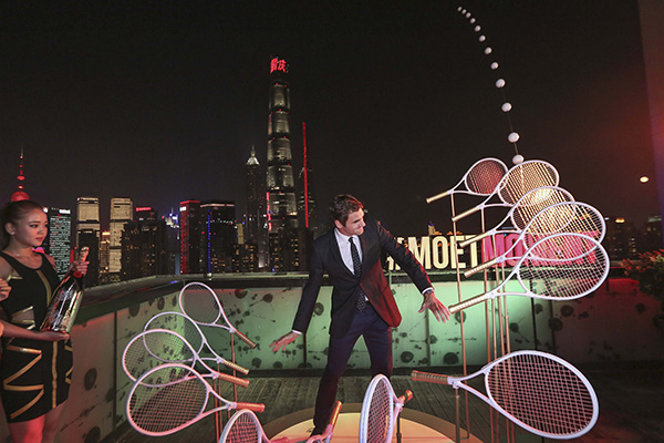网球混搭外滩美景，这是一份属于上海大师赛的靓丽
