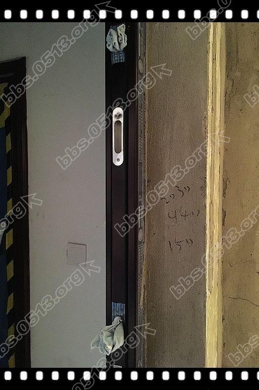 入户门填缝 (6).jpg