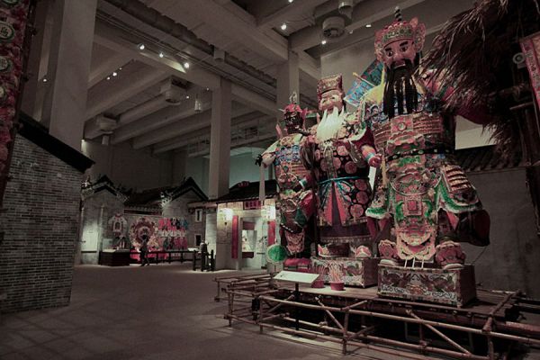 香江忆旧——叮叮车、避风塘和上环