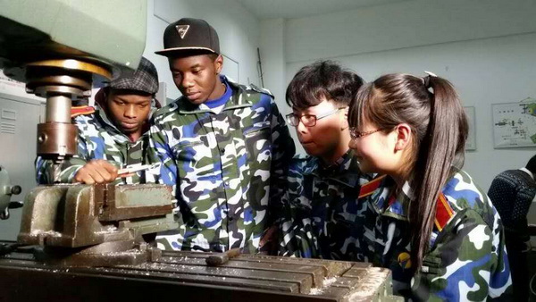 打造“一带一路”桥头堡：来沪留学生逾1/4来自一带一路