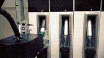 马云要建“无人智能加油站”，石油人的“饭碗”还能保住吗？