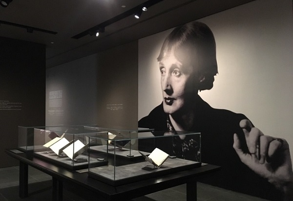 乌镇的拜伦、王尔德、伍尔夫——跨越时空的大英图书馆珍宝展