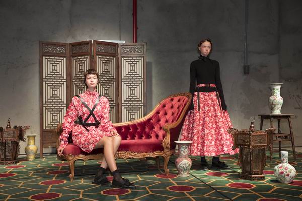 先锋时装设计师，如何借助时装周平台与目标群体找到共鸣