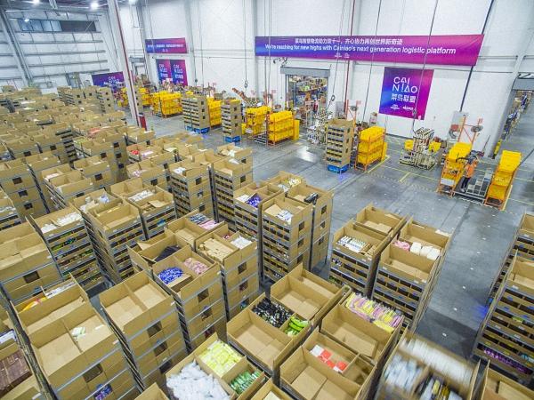 菜鸟网络发布规模超百台的超级机器人仓：单日发货可超百万件