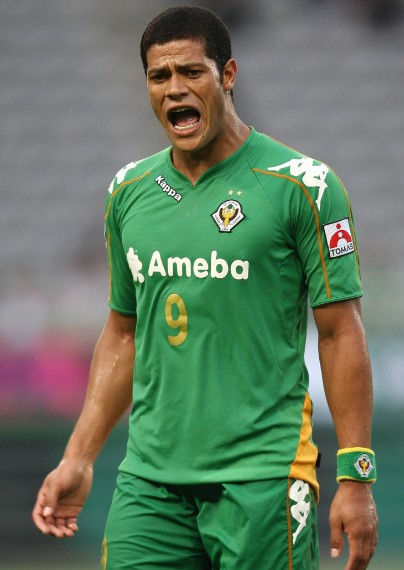 上港今夜迎亚冠半决赛生死战，进球还要看“绿巨人”的