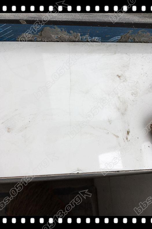 掉落的砖和裂的砖 (4).jpg