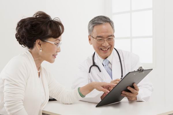 乳腺癌家族性≠遗传性，专家建议35岁以上女性每年检查