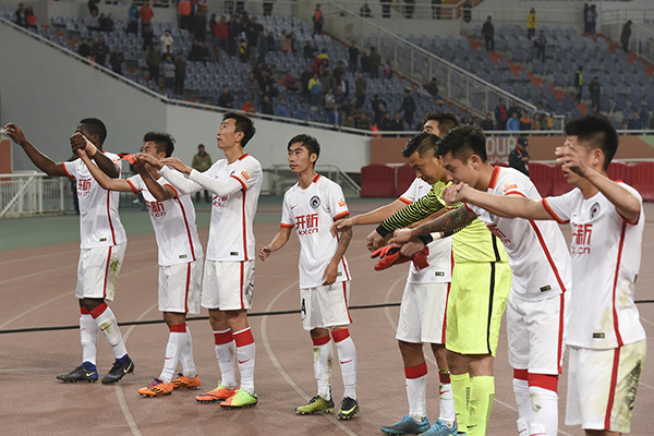 辽足第三次遭遇降级，习惯了“卖血”，现在最大困难是缺人