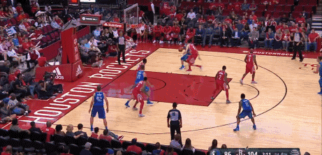 3板1帽！周琦终于等来首秀，解说反复强调“他需要肌肉”