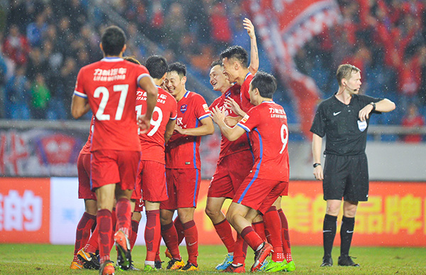 中超启用视频裁判首秀就吹掉一次绝杀，你给它打几分