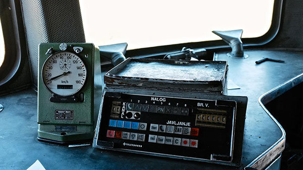 在塞尔维亚，一个火车司机要撞死20个人？