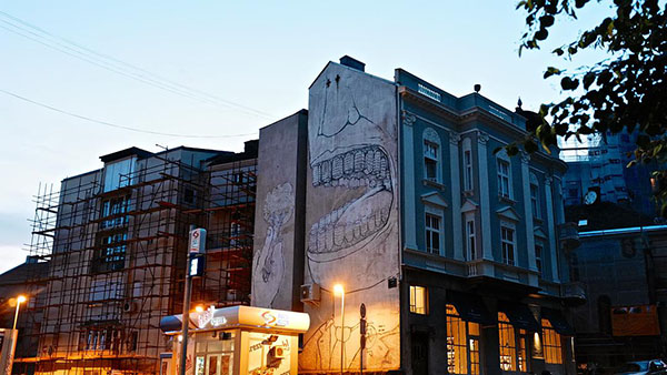 在塞尔维亚，一个火车司机要撞死20个人？