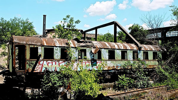 在塞尔维亚，一个火车司机要撞死20个人？