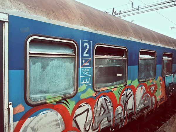 在塞尔维亚，一个火车司机要撞死20个人？