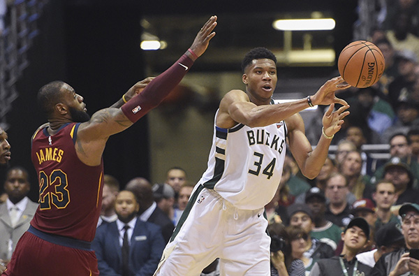 杜兰特+詹姆斯的结合体，全世界都在花式吹“字母哥”