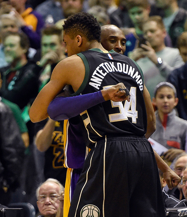 杜兰特+詹姆斯的结合体，全世界都在花式吹“字母哥”