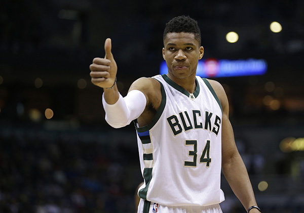 杜兰特+詹姆斯的结合体，全世界都在花式吹“字母哥”