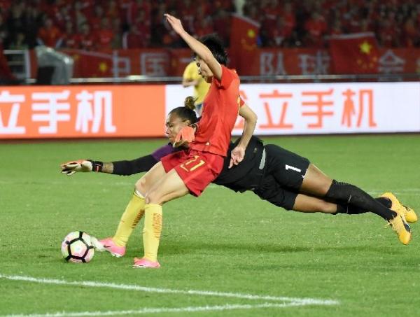 中国女足主帅布鲁诺的无奈：最近还有姑娘要退役结婚读书的吗