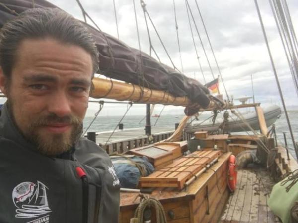 纪念｜郭川船长离开我们一年了，为什么我们这个时代需要他