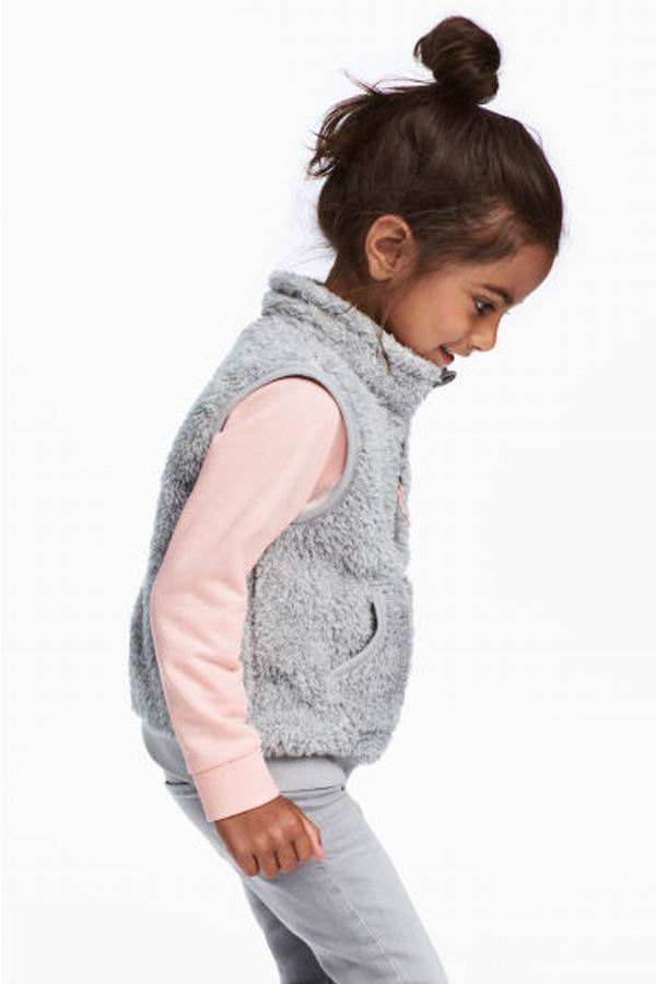 忽冷忽热的秋季，这些拉链衫最适合好动的孩子穿着