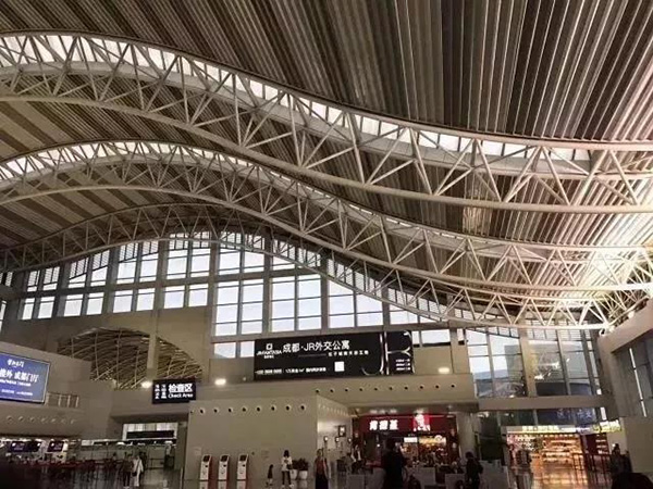 成都一楼盘以美金计价售楼，涉违规广告被处110万行政罚款