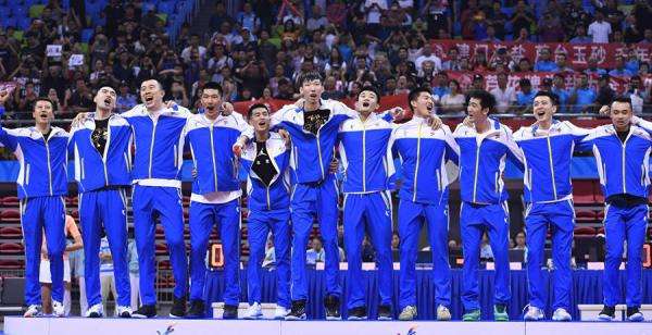 困扰CBA多年的球鞋顽疾，姚明用一张“特许”完美解决了