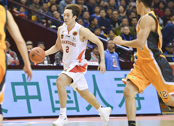 这一夜我们被丁彦雨航刷屏，这个“小牛外援”跑CBA来干嘛