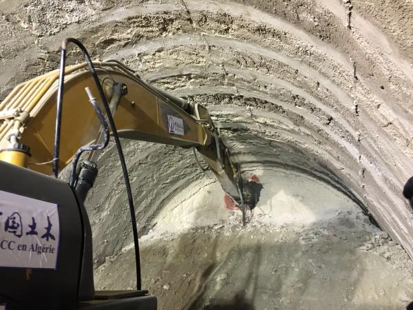号称“地质工程师灾难”的北非最长隧道，被中国公司打通了