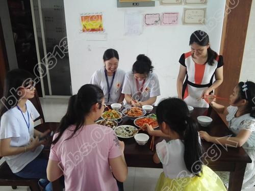 4 暑期活动之为父母做些事儿——做午饭_副本.jpg