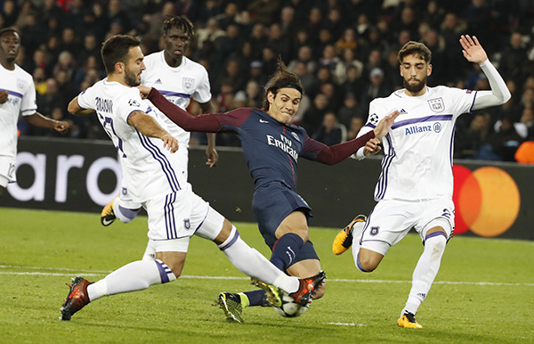 张佳玮｜我有上将内马尔，赶上巴萨MSN，他早已饥渴难耐了