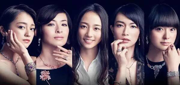 被竞选家委会的精英妈妈“暴击”？家长社交手册送给普通妈妈