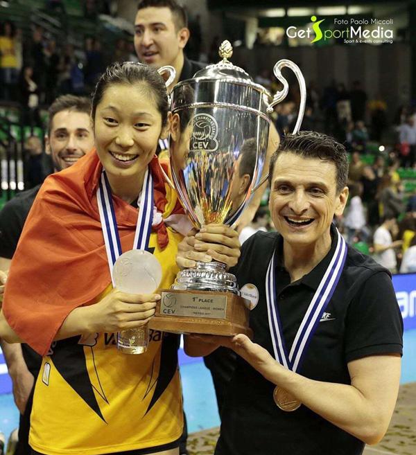 反超金软景！朱婷赛季收入超千万元，年薪列女排世界第一