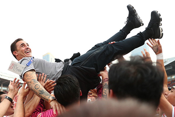 披露卡纳瓦罗出走权健始末，老板束昱辉有话要说