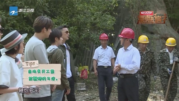 看吴彦祖冯德伦“盖房”，不如看他俩唠嗑