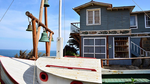 穿过聂鲁达的诗句，一个人的智利