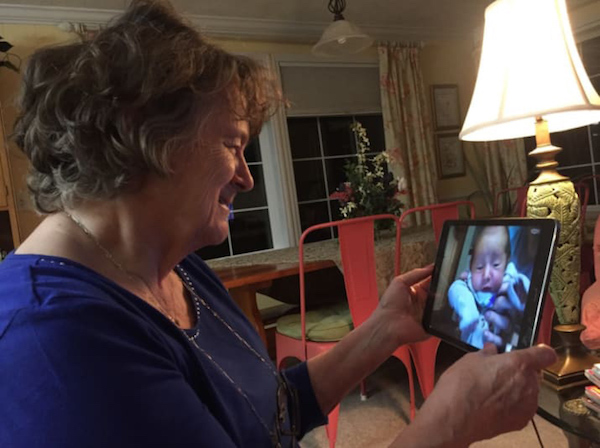 时光易逝，多拍点祖孙在一起的美好合影