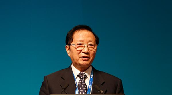 陈清泰：到2030年，中国电动汽车保有量将达8000万辆