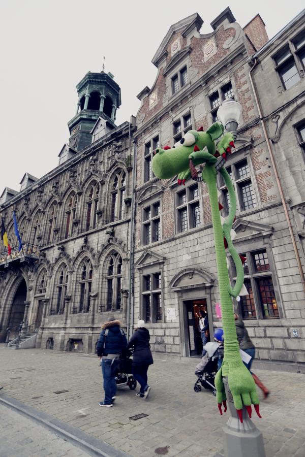 中国游客5年涨3倍，在比利时瓦隆穿着浴袍看F1赛车比赛