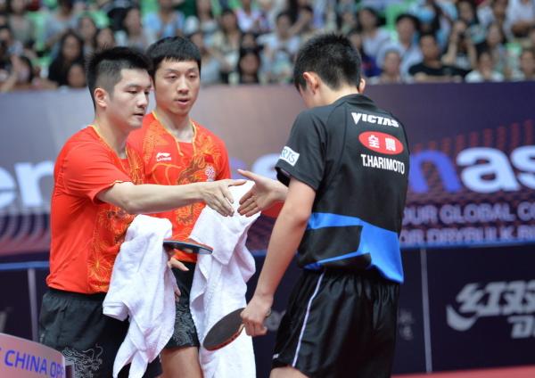 中国男乒德国遇尴尬，8人出战仅1人进四强