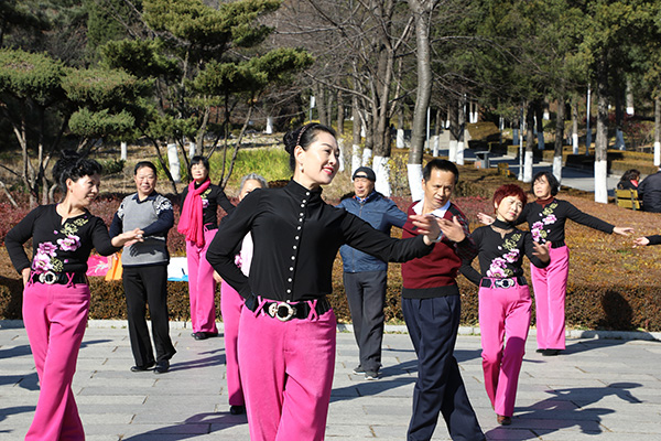 解读《规范广场舞通知》：“拯救”大爷大妈，三大问题需细化