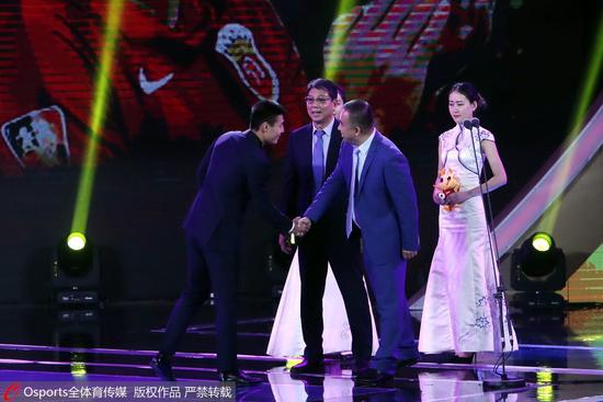 人民日报：一个徐根宝太有限，中国球员别老想当什么“总”