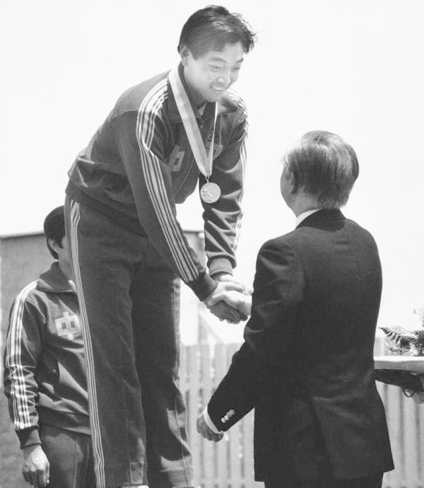 “奥运首金”之外的人生，你所不熟悉的老枪许海峰