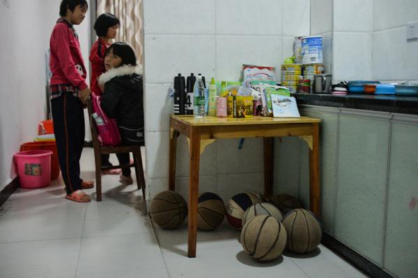 独家｜回访留守儿童篮球队：只希望篮球能给她们一条出路