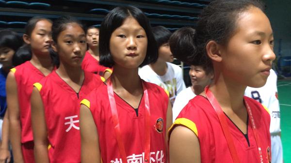 独家｜回访留守儿童篮球队：只希望篮球能给她们一条出路